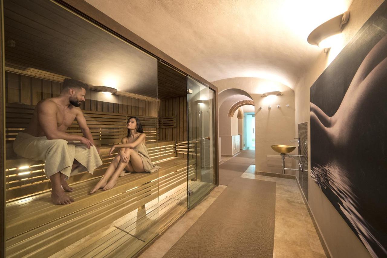 Hotel Palazzo San Lorenzo & Spa Колле-ди-Валь-д'Эльса Экстерьер фото