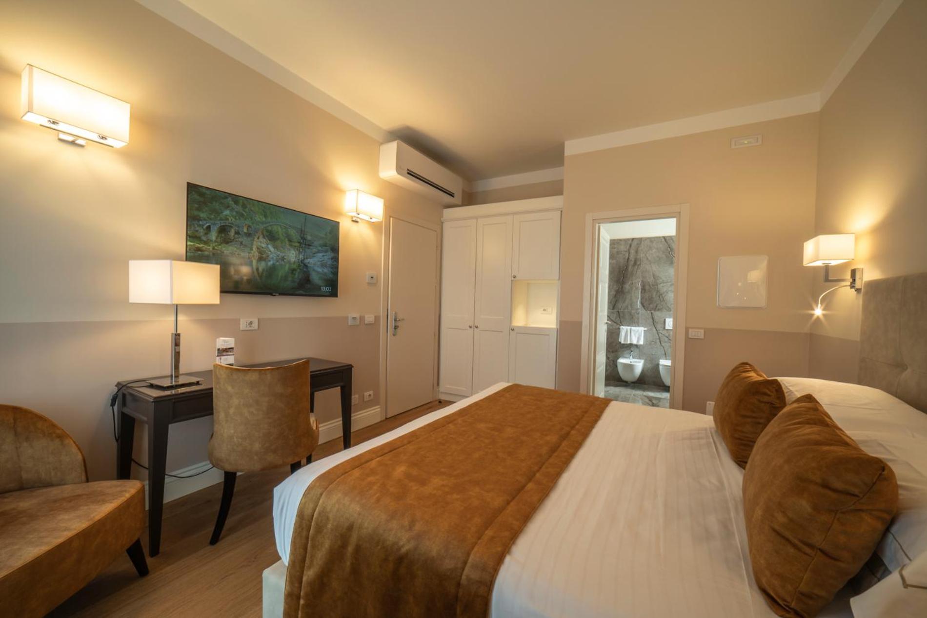 Hotel Palazzo San Lorenzo & Spa Колле-ди-Валь-д'Эльса Экстерьер фото
